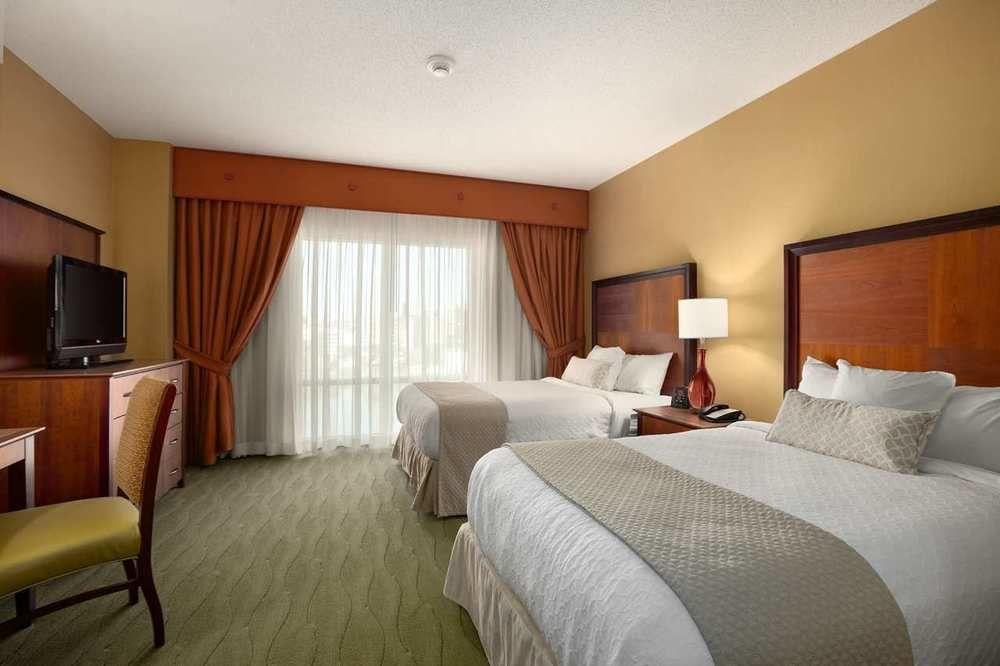 Embassy Suites East Peoria Hotel And Riverfront Conference Center Eksteriør billede