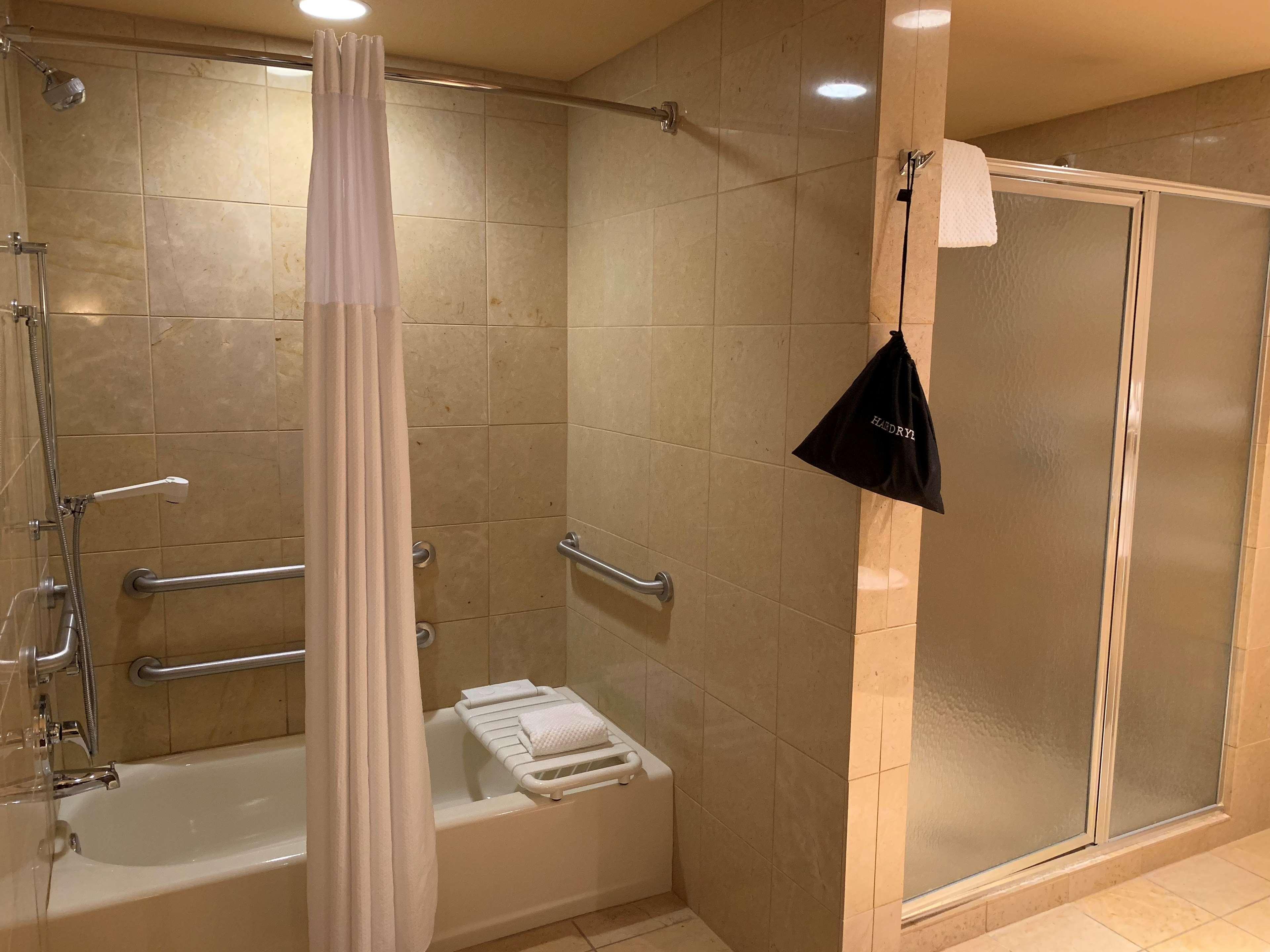 Embassy Suites East Peoria Hotel And Riverfront Conference Center Eksteriør billede