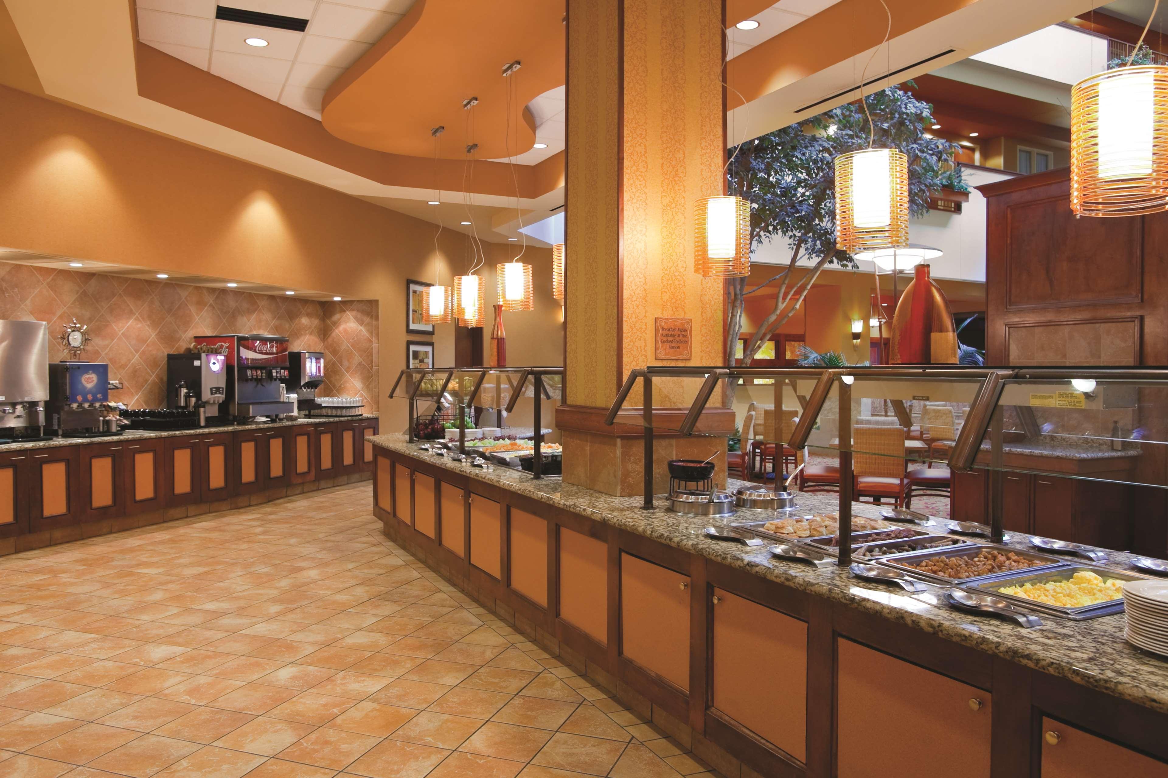 Embassy Suites East Peoria Hotel And Riverfront Conference Center Eksteriør billede