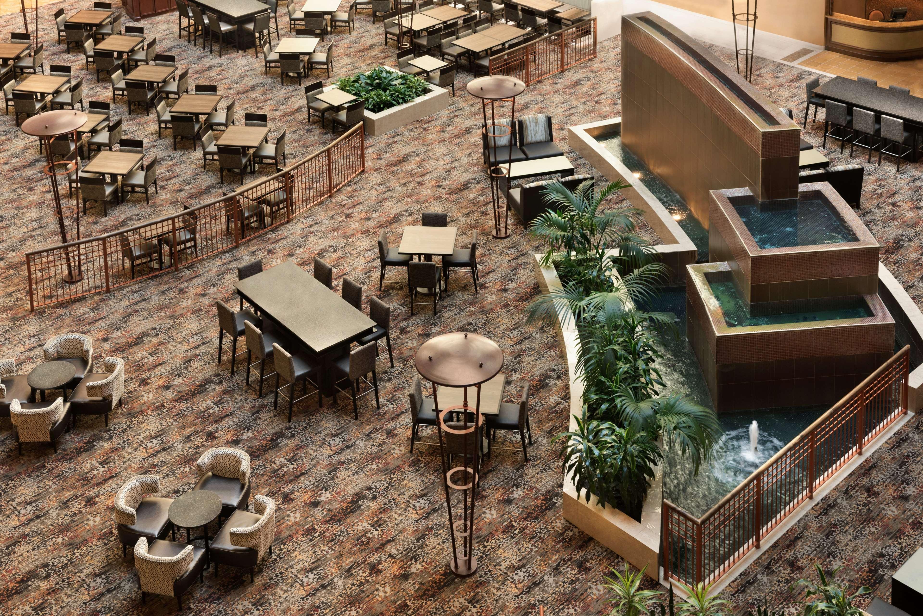 Embassy Suites East Peoria Hotel And Riverfront Conference Center Eksteriør billede