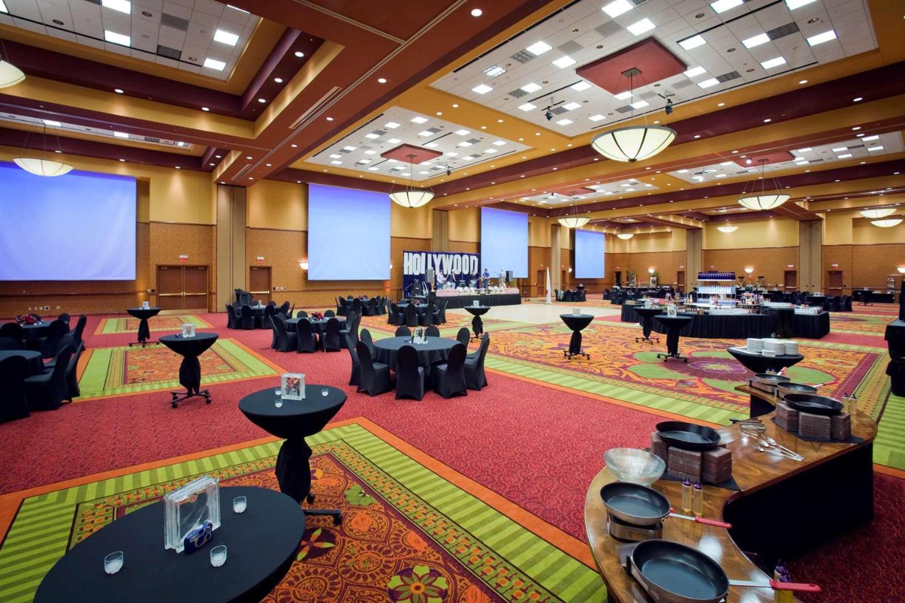 Embassy Suites East Peoria Hotel And Riverfront Conference Center Eksteriør billede