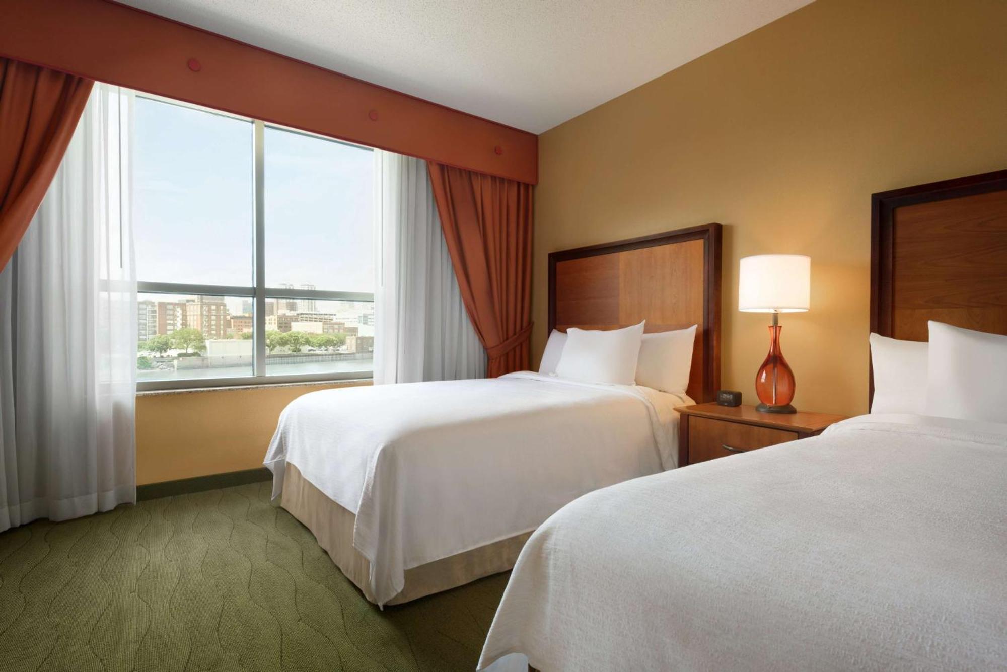 Embassy Suites East Peoria Hotel And Riverfront Conference Center Eksteriør billede