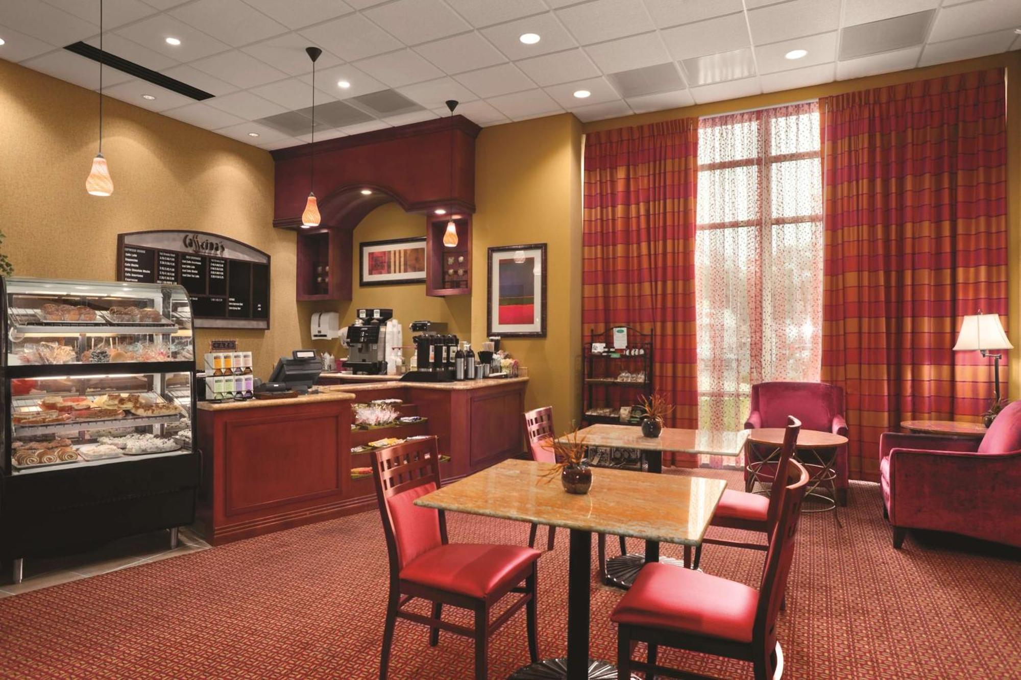 Embassy Suites East Peoria Hotel And Riverfront Conference Center Eksteriør billede
