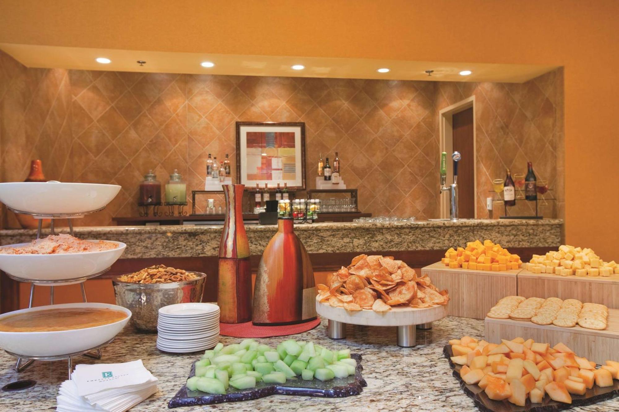 Embassy Suites East Peoria Hotel And Riverfront Conference Center Eksteriør billede