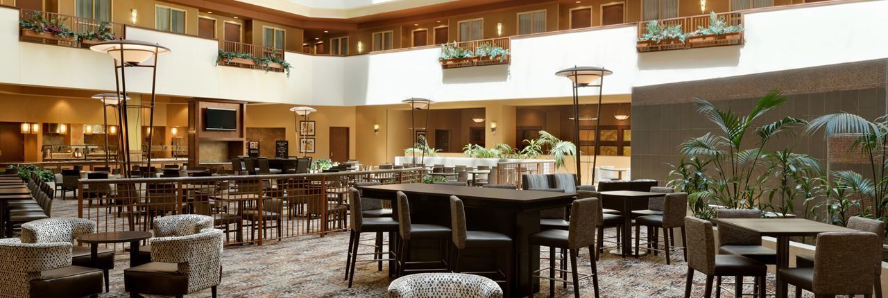 Embassy Suites East Peoria Hotel And Riverfront Conference Center Eksteriør billede